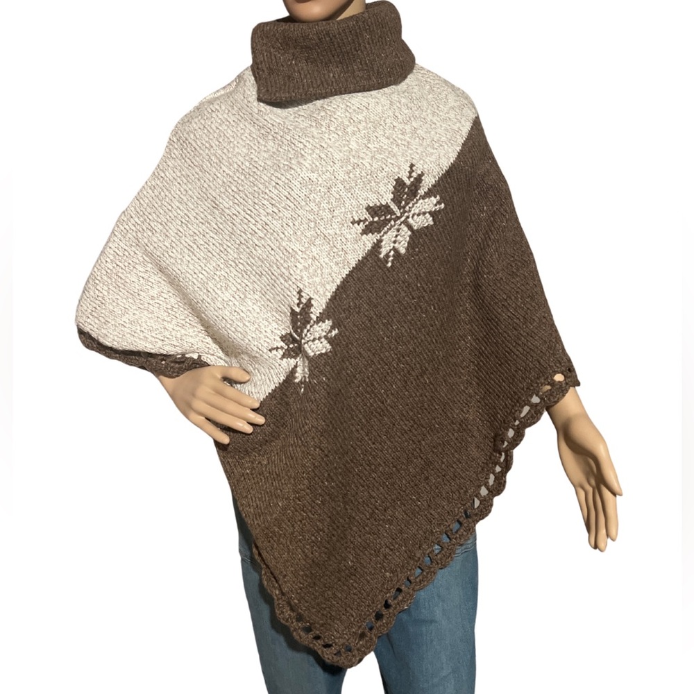 COPY - 3️⃣/$25 NWT turtleneck Shawl